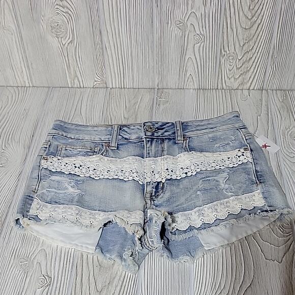 American Eagle Stretch Hi-Rise Shortie Lace Detailed Jean Shorts Size 6 NWT - Picture 10 of 11